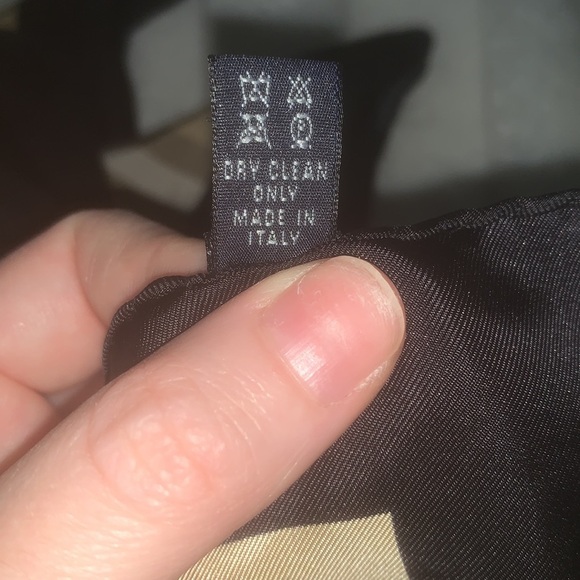 Authentic Burberry Nova Check silk scarf - Picture 4 of 10